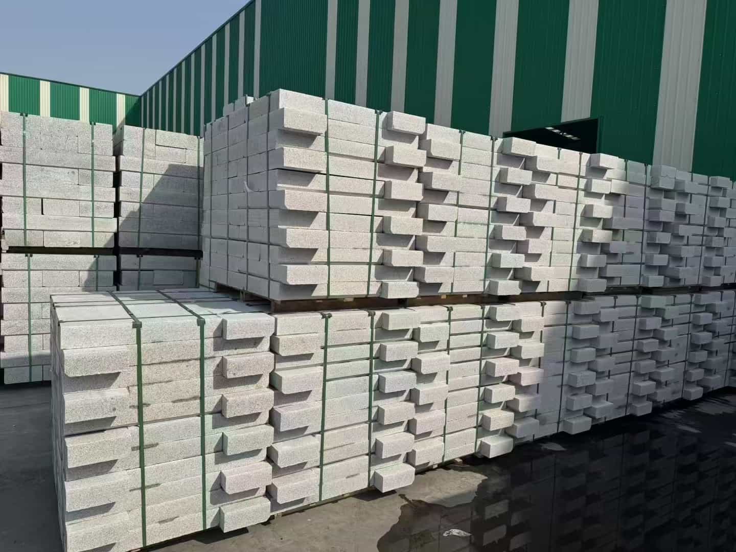 天水芝麻白路沿石