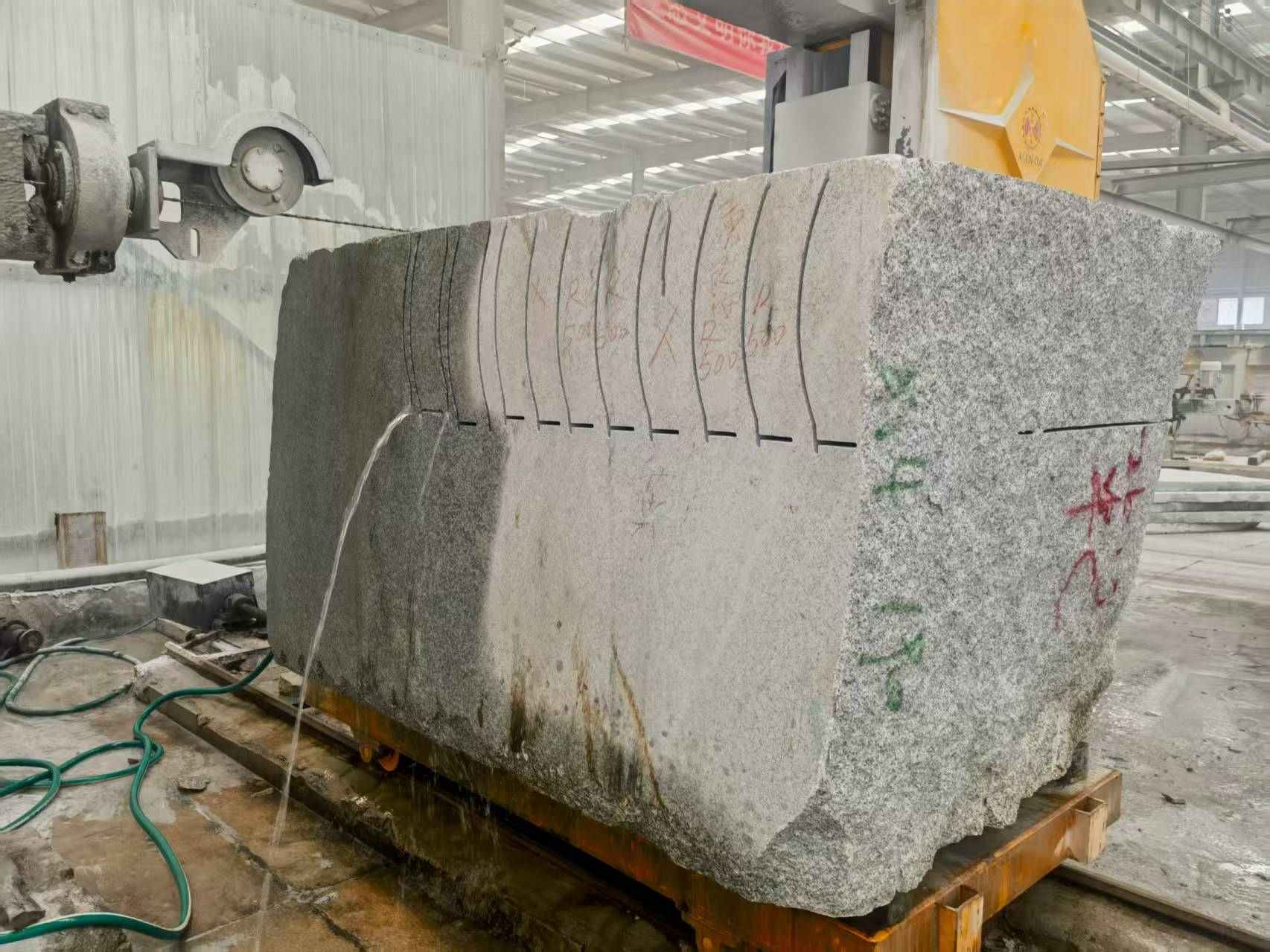 天水 602，大花芙蓉白，绳锯加工弧形路沿石