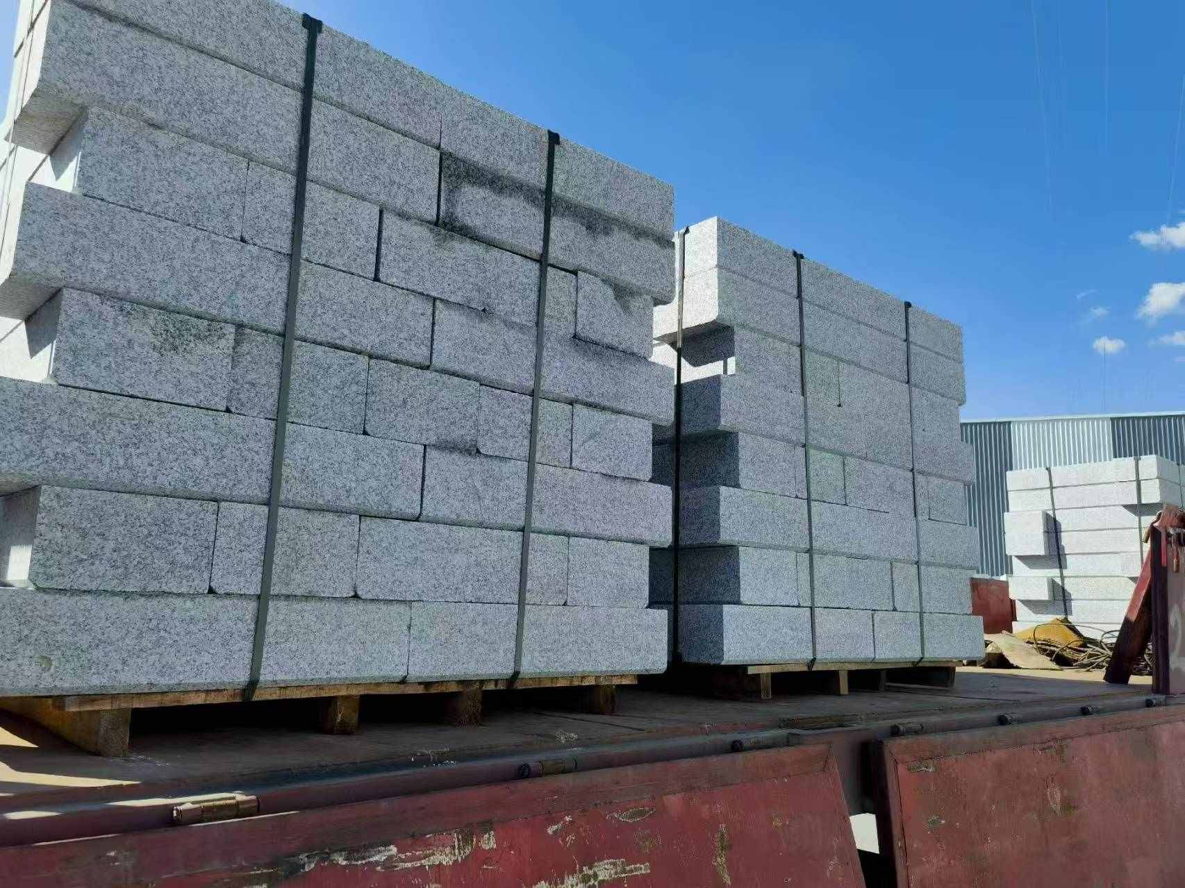 天水 路沿石装车出货